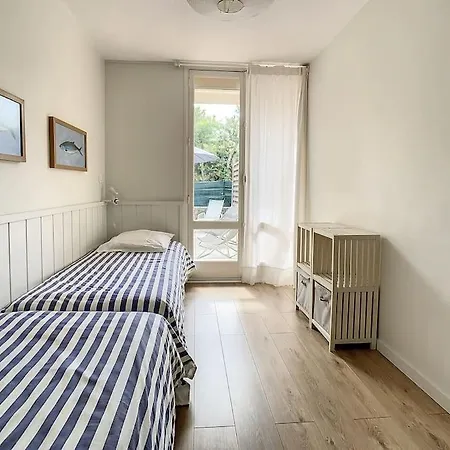 Latitude 43-apartment-saint-tropez-tennis Apartment Saint-Tropez